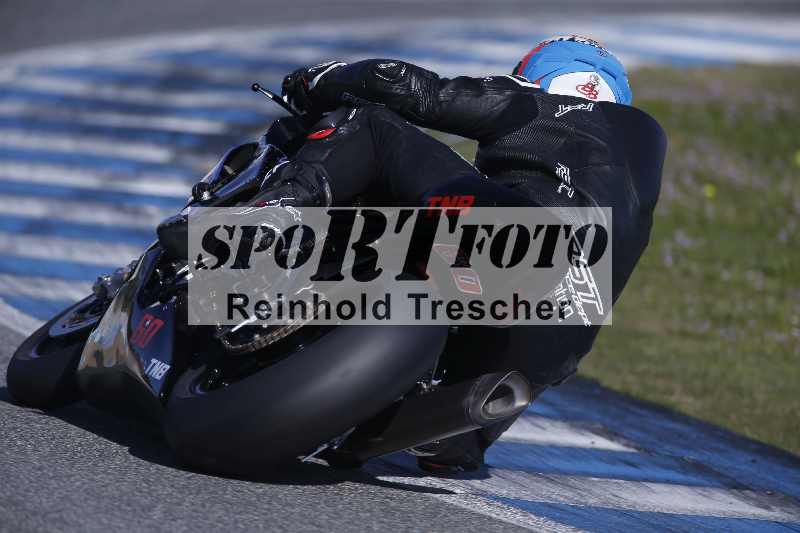 /Archiv-2024/01 26.-28.01.2024 Moto Center Thun Jerez/Gruppe gelb-yellow/backside